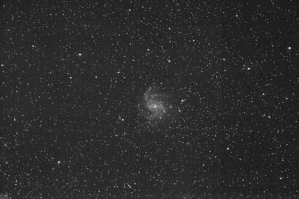 gal/galaxies_(APN_Canon_500d)/NGC6946_20110815.jpg